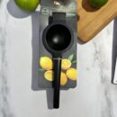 Exprimidor Metalico Grande Fino Negro Metal 22X72Cm