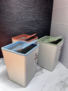 Caneca Tapa Giratoria Cuadrada Mediana 22X22X31Cm