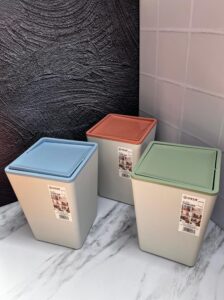 Caneca Tapa Giratoria Cuadrada Mediana 22X22X31Cm