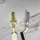 Cepillo Ovalado Para Limpieza- De Cerda Dura Y Con Mango Largo