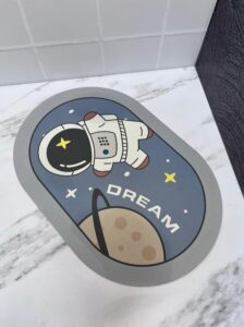 TPN014 Tapete antideslizante neopreno ovalado diferentes estampados.